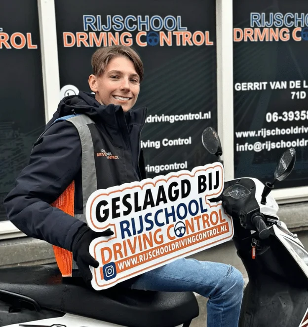 Geslaagde leerling bij Rijschool Driving Control