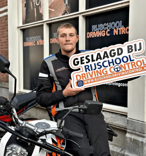 Geslaagde leerling bij Rijschool Driving Control