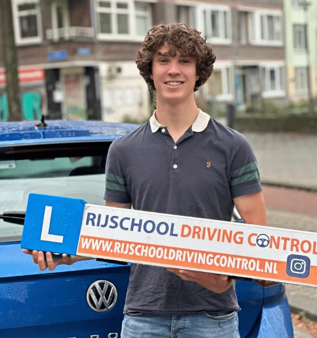 Geslaagde leerling bij Rijschool Driving Control