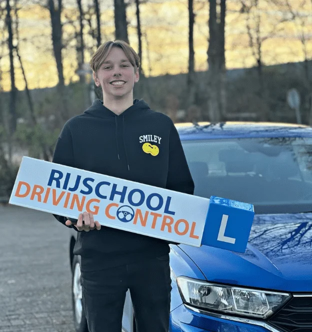 Geslaagde leerling bij Rijschool Driving Control